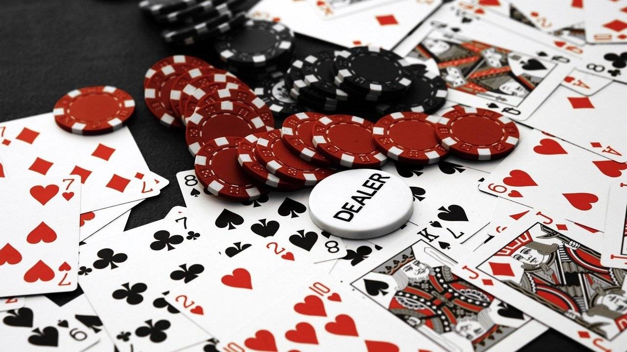 Adakan Bandar Poker Online Teramai Alternatif Bangsa Dalam Negeri